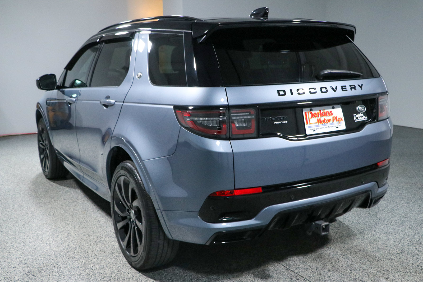 Used 2020 Land Rover Discovery Sport HSE R-Dynamic AWD/4WD image 9
