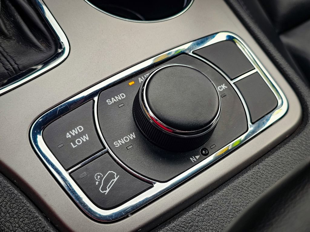 Used 2019 Jeep Grand Cherokee Limited image 30