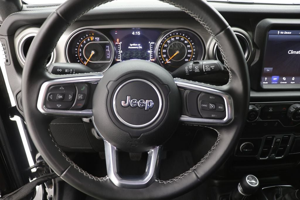 Used 2022 Jeep Wrangler Unlimited Sahara AWD/4WD image 16