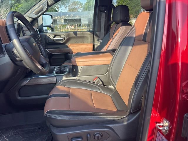 Used 2023 Chevrolet Silverado 2500 High Country w/ Safety Package II AWD/4WD image 9