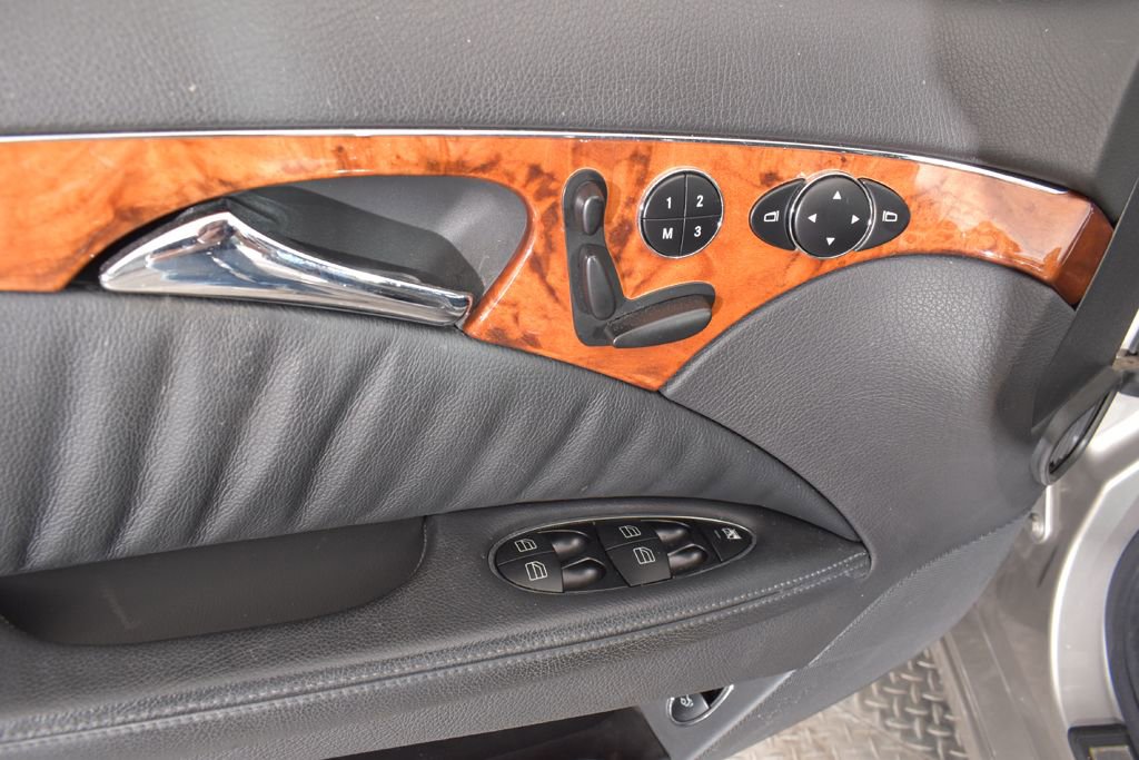 Used 2004 Mercedes-Benz E 500 Sedan image 10