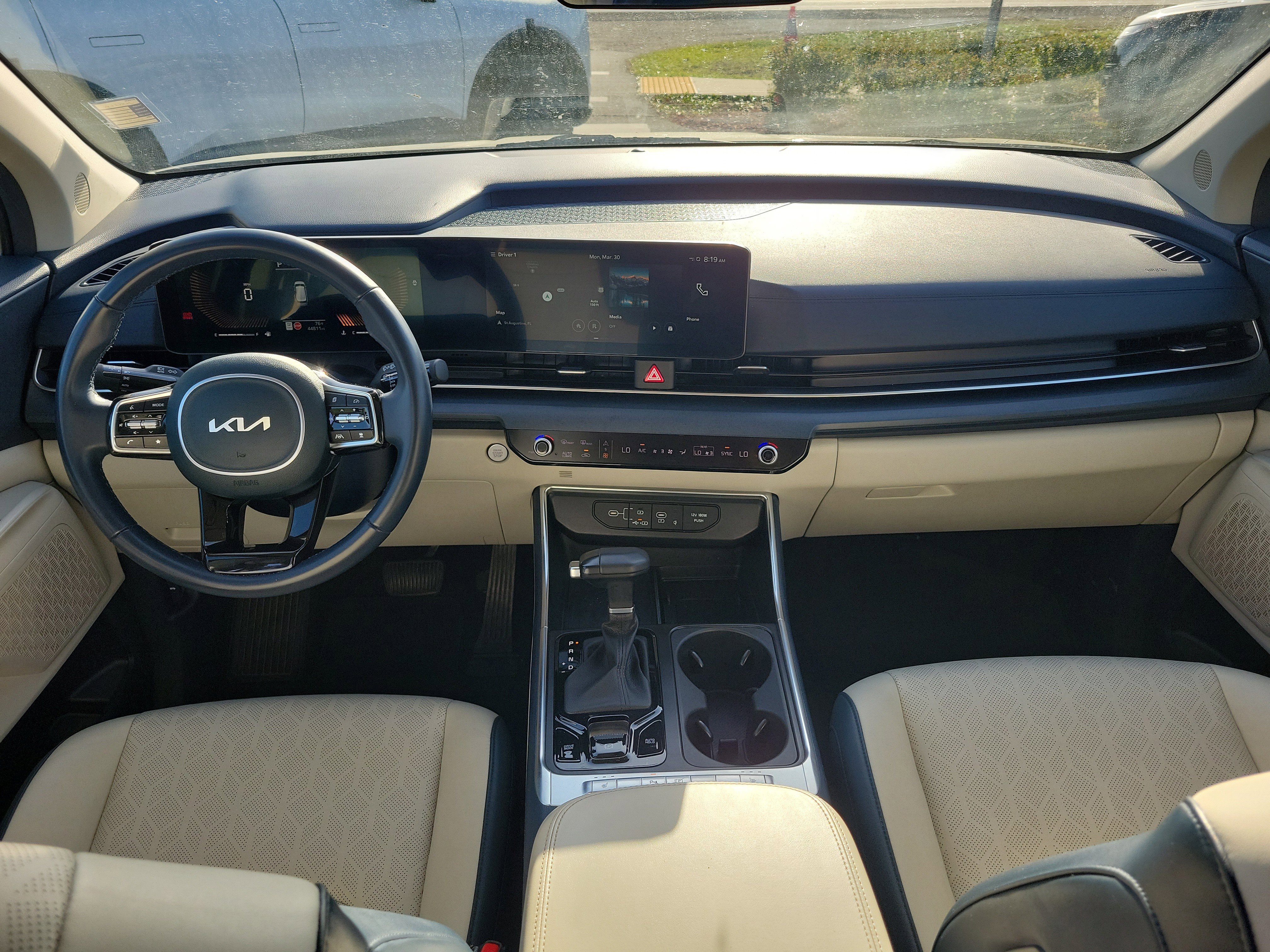 Certified 2025 Kia Carnival EX image 18