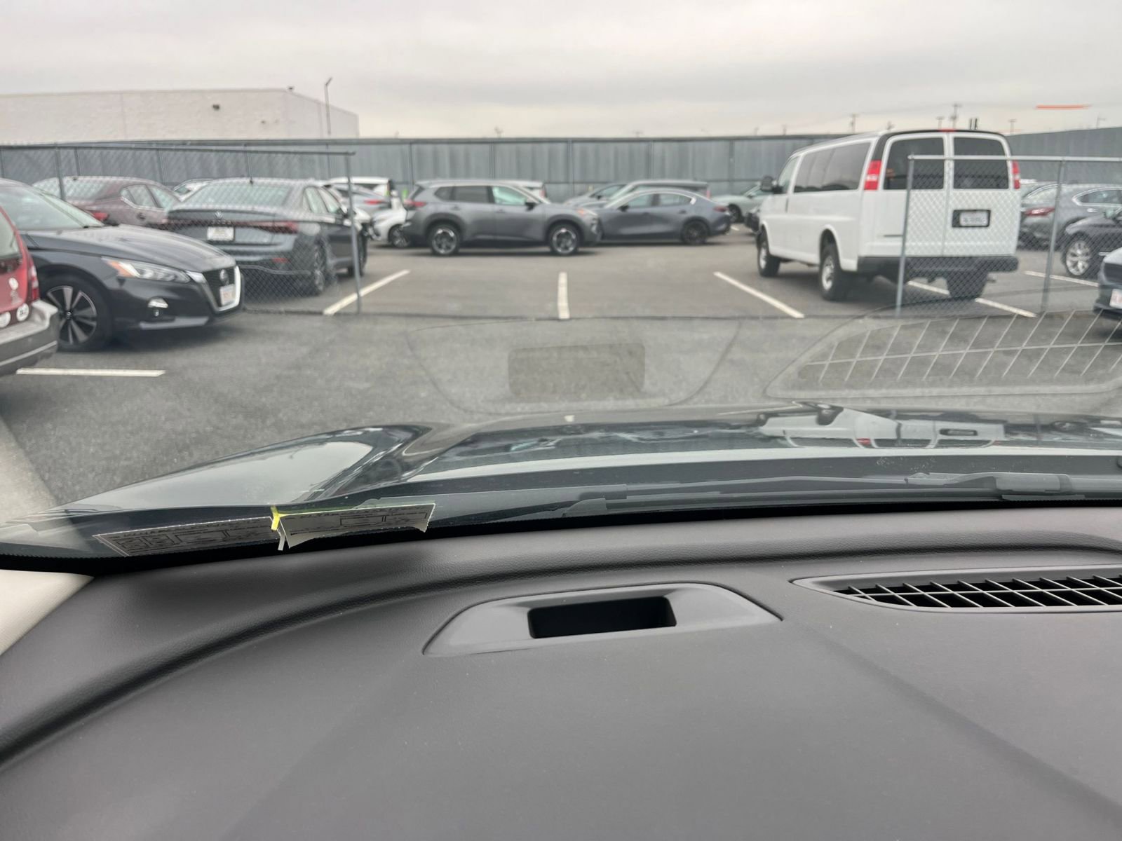 Used 2025 Buick Encore GX Preferred image 33