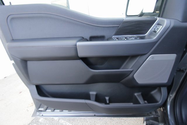 New 2025 Ford F150 Lariat w/ Equipment Group 501A Mid image 23