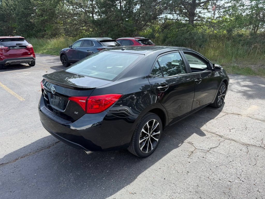Used 2018 Toyota Corolla SE w/ Carpet Mat Package (TMS) FWD image 3
