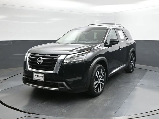 Used 2024 Nissan Pathfinder Platinum image 30