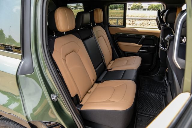 New 2026 Land Rover Defender 110 X AWD/4WD image 48