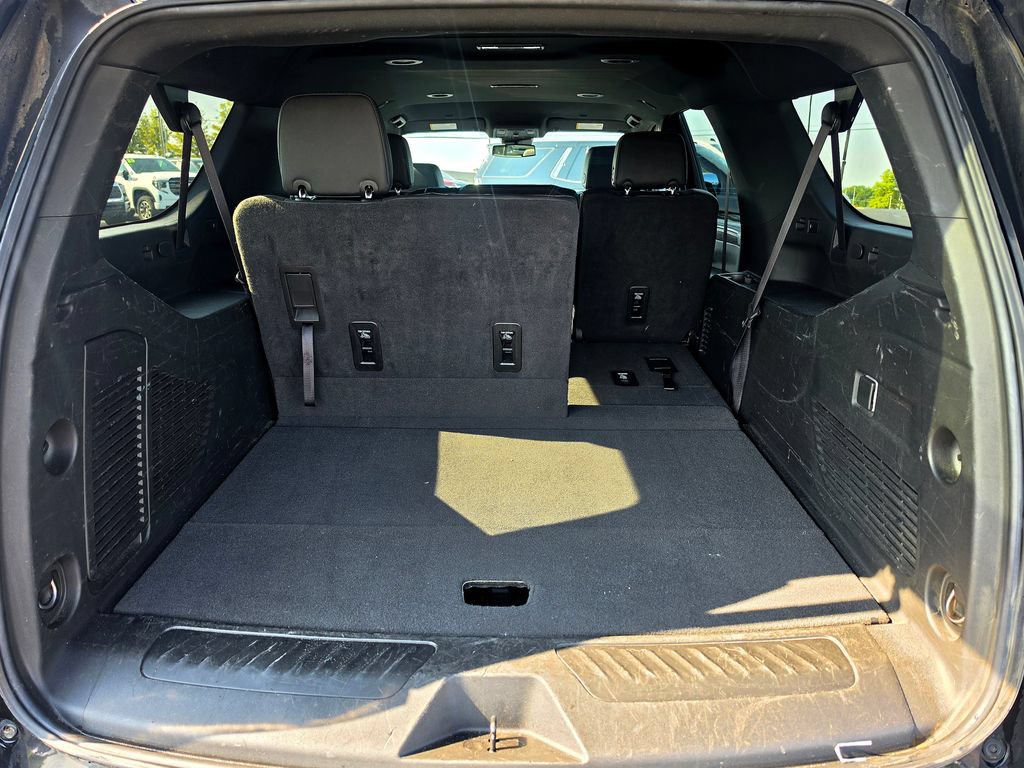 Used 2024 Chevrolet Suburban LT AWD/4WD image 7