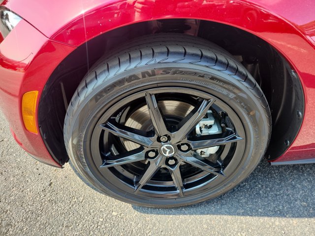 Used 2025 MAZDA MX-5 Miata Sport w/ Interior Package RWD image 9