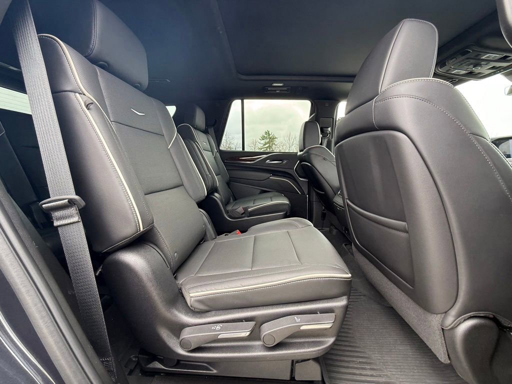 Certified 2023 Cadillac Escalade Premium Luxury w/ Performance Package image 34