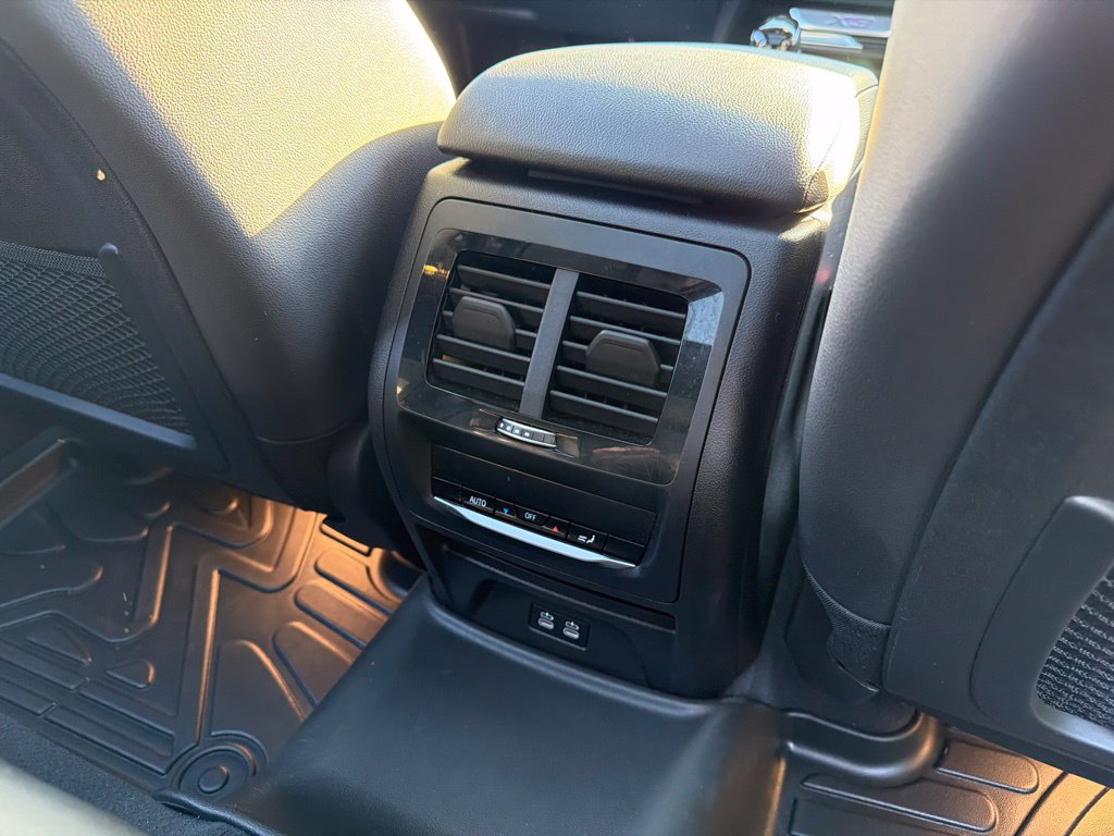 Used 2024 BMW X3 xDrive30i w/ M Sport Package AWD/4WD image 19