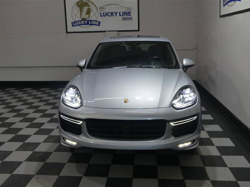 Used 2017 Porsche Cayenne GTS AWD/4WD image 3