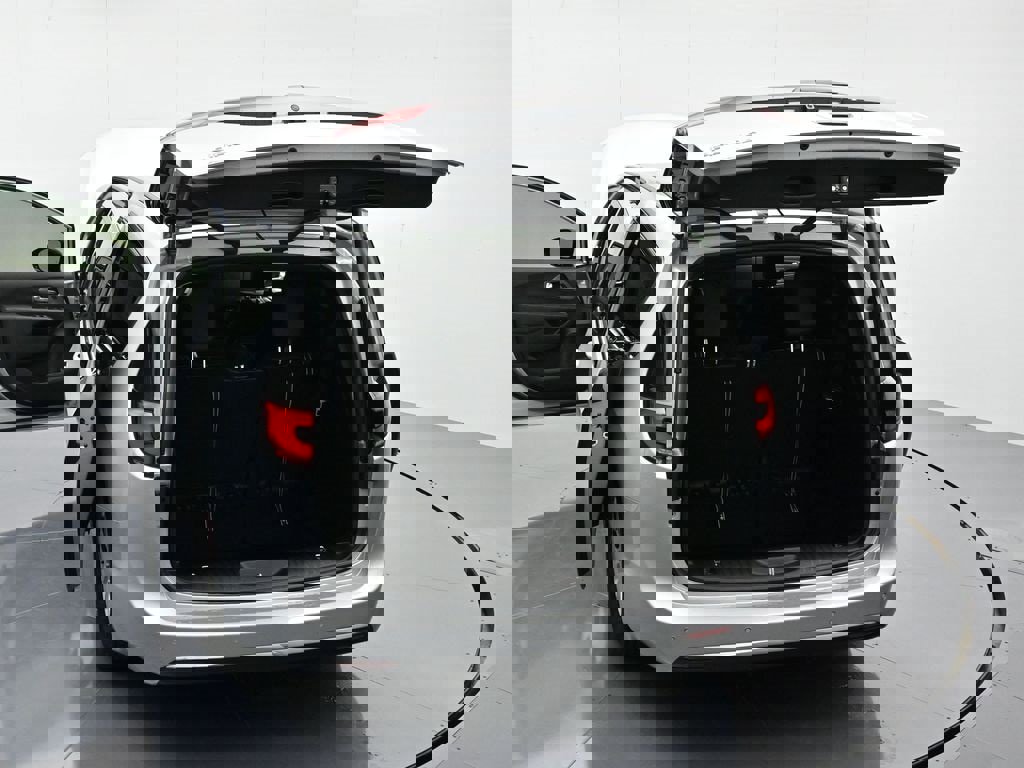 New 2026 Chrysler Pacifica Select image 43