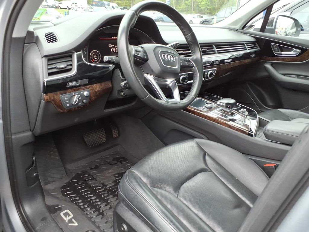 Used 2018 Audi Q7 3.0T Prestige AWD/4WD image 12