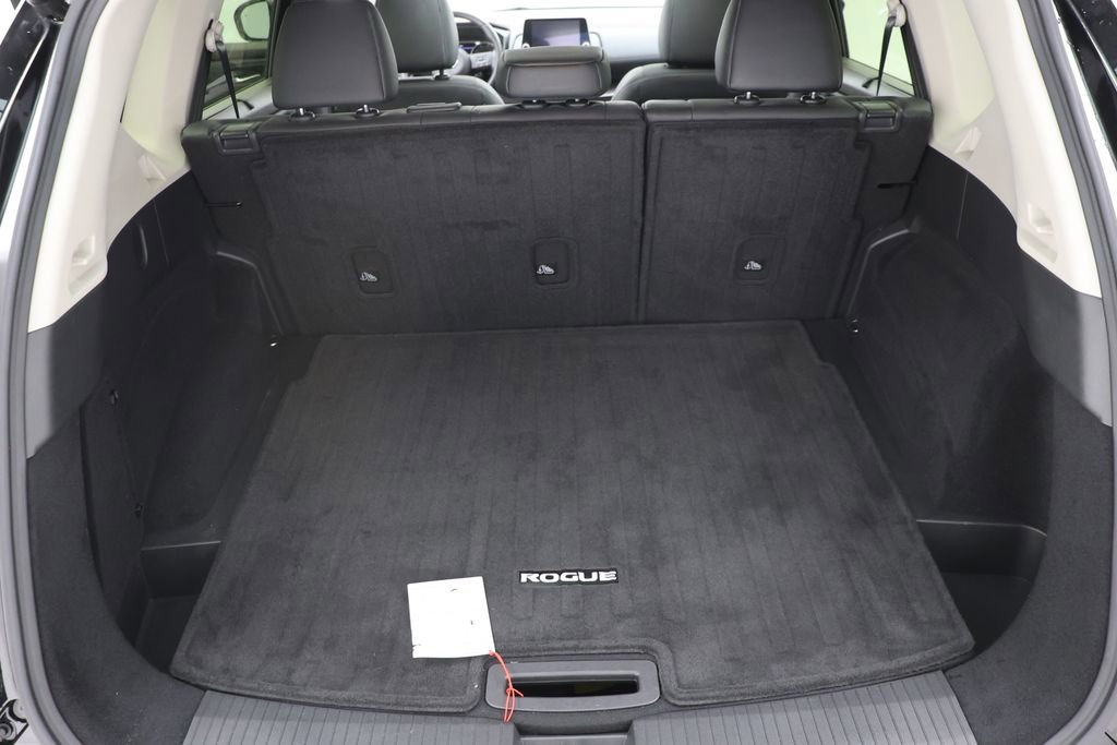 Used 2023 Nissan Rogue SV w/ SV Premium B Package image 27
