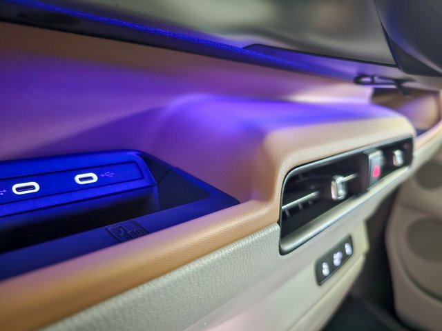 New 2025 Volkswagen ID. Buzz 1st Edition image 54