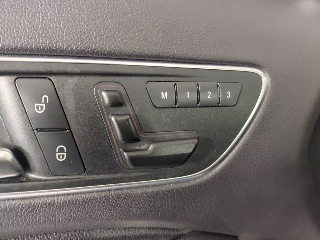 Used 2016 Mercedes-Benz GLA 45 AMG 4MATIC image 22