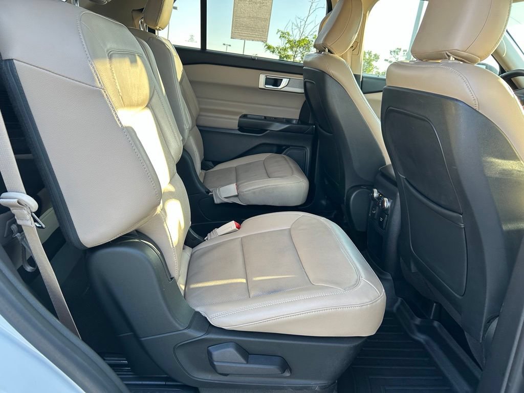 Used 2020 Ford Explorer Limited w/ Class III Trailer Tow Package RWD image 29