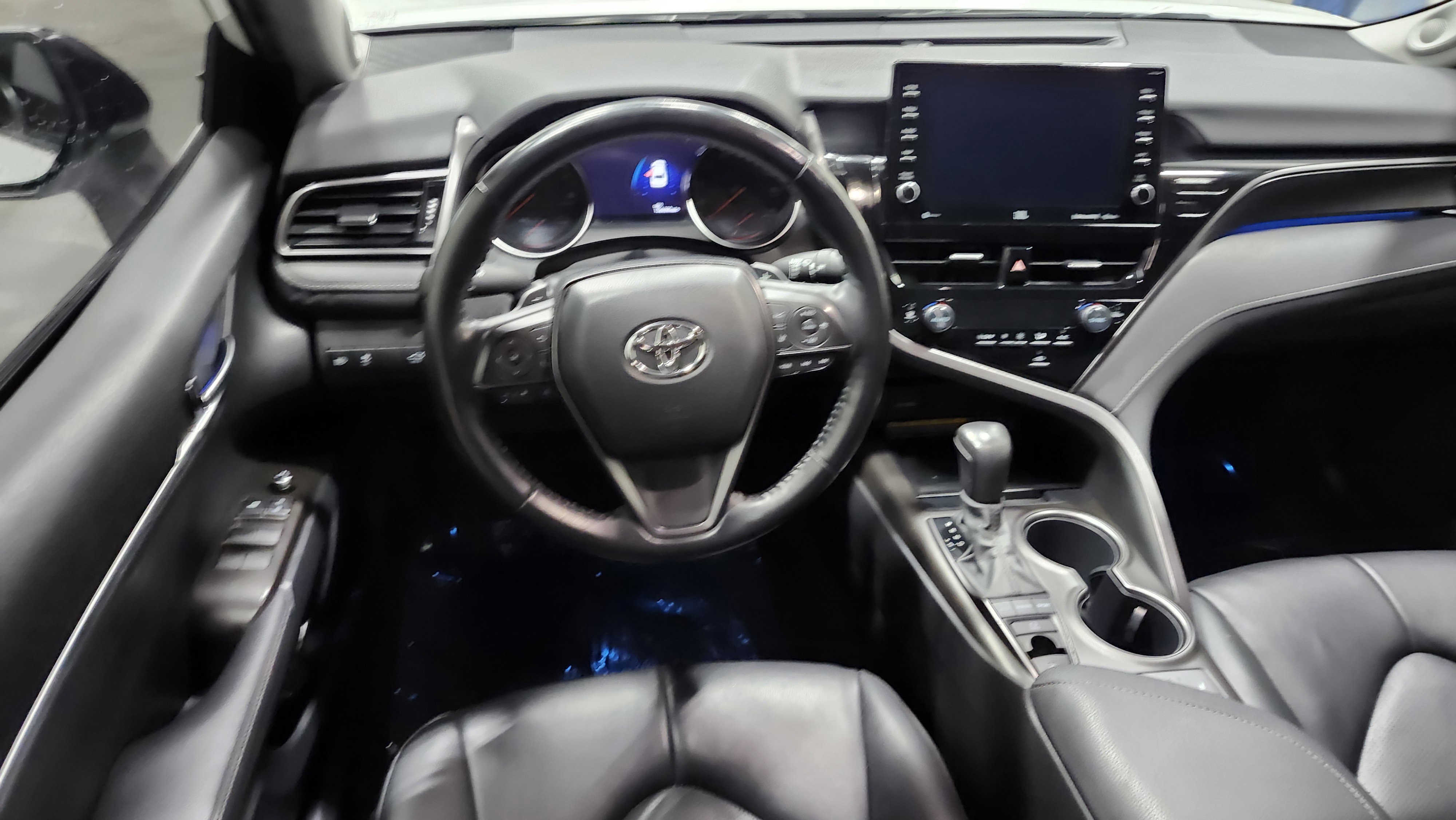 Used 2021 Toyota Camry XSE image 24