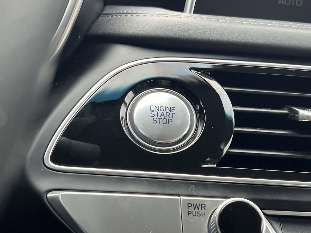 Used 2019 Genesis G70 2.0T Advanced image 30