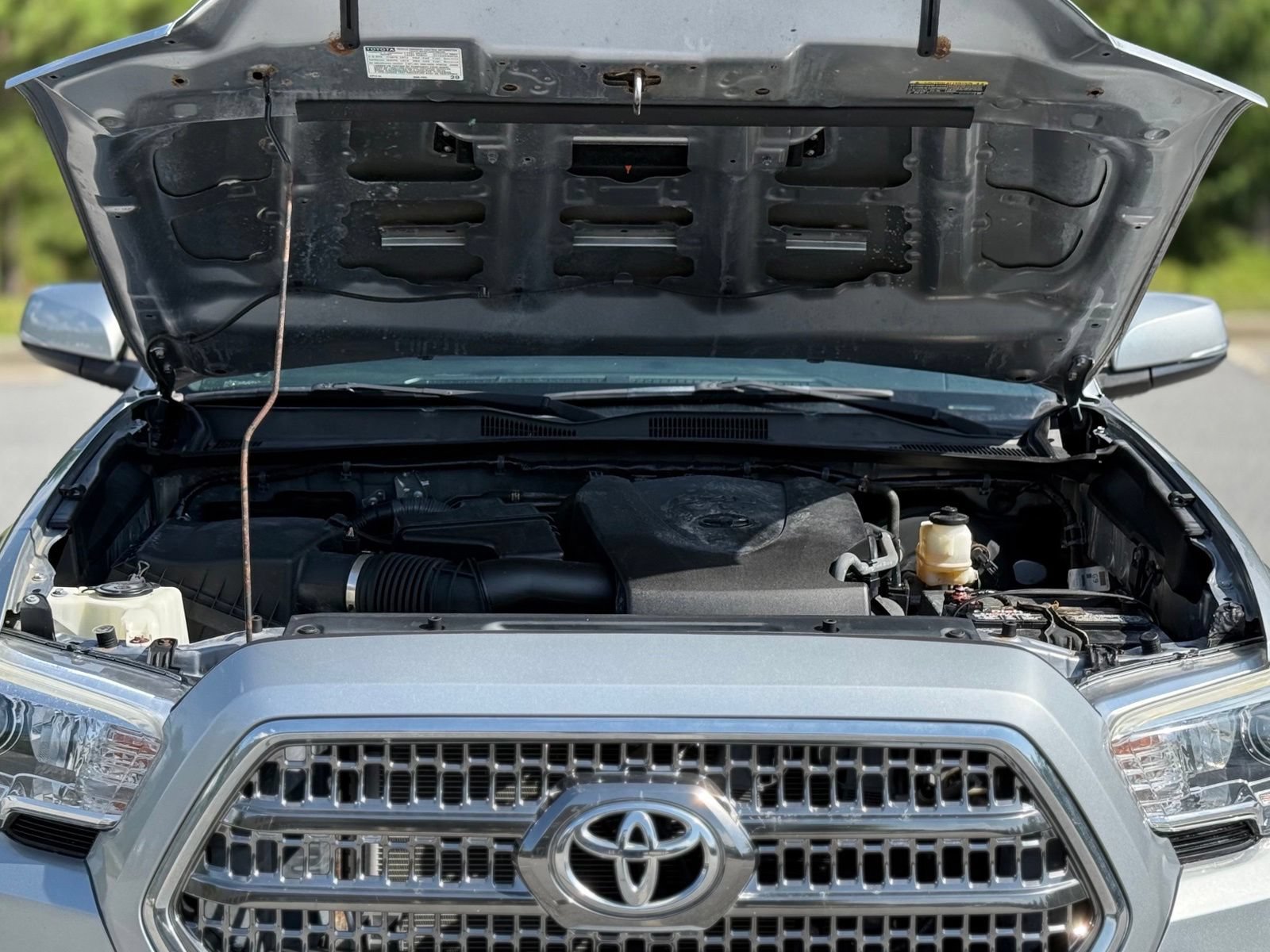 Used 2017 Toyota Tacoma TRD Sport w/ Tow Package RWD image 45