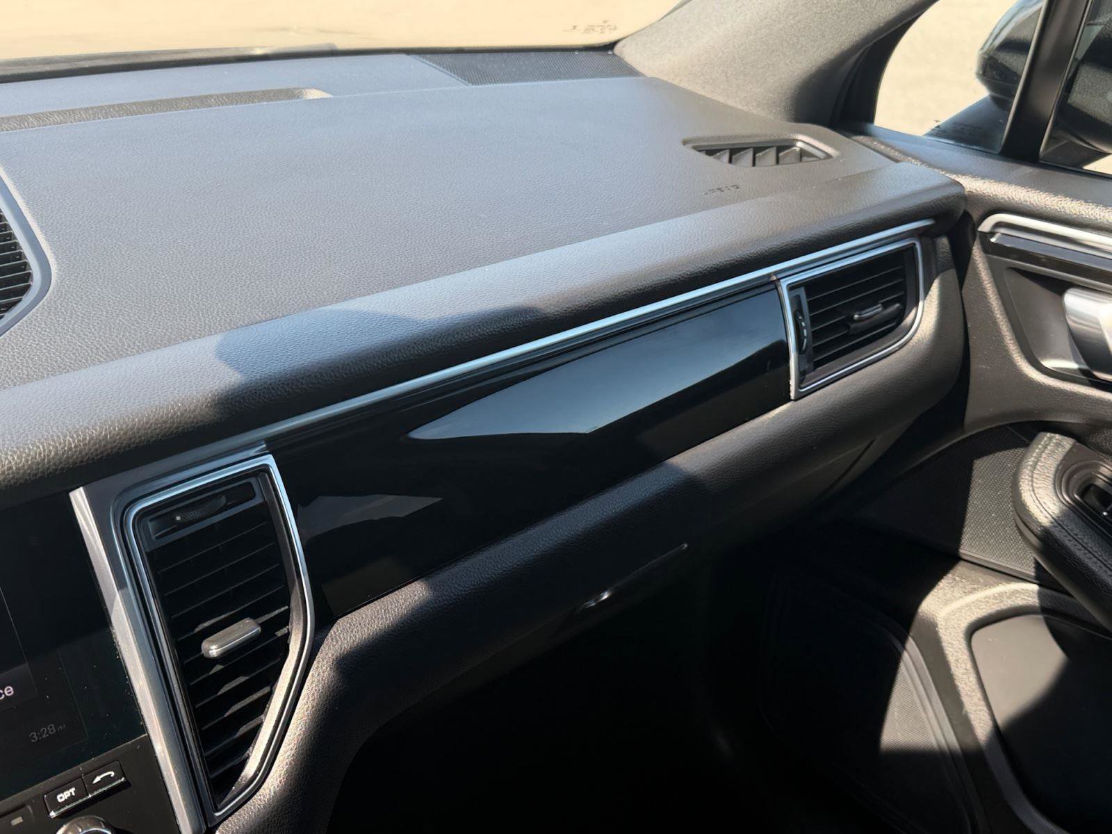 Used 2017 Porsche Macan AWD/4WD image 29