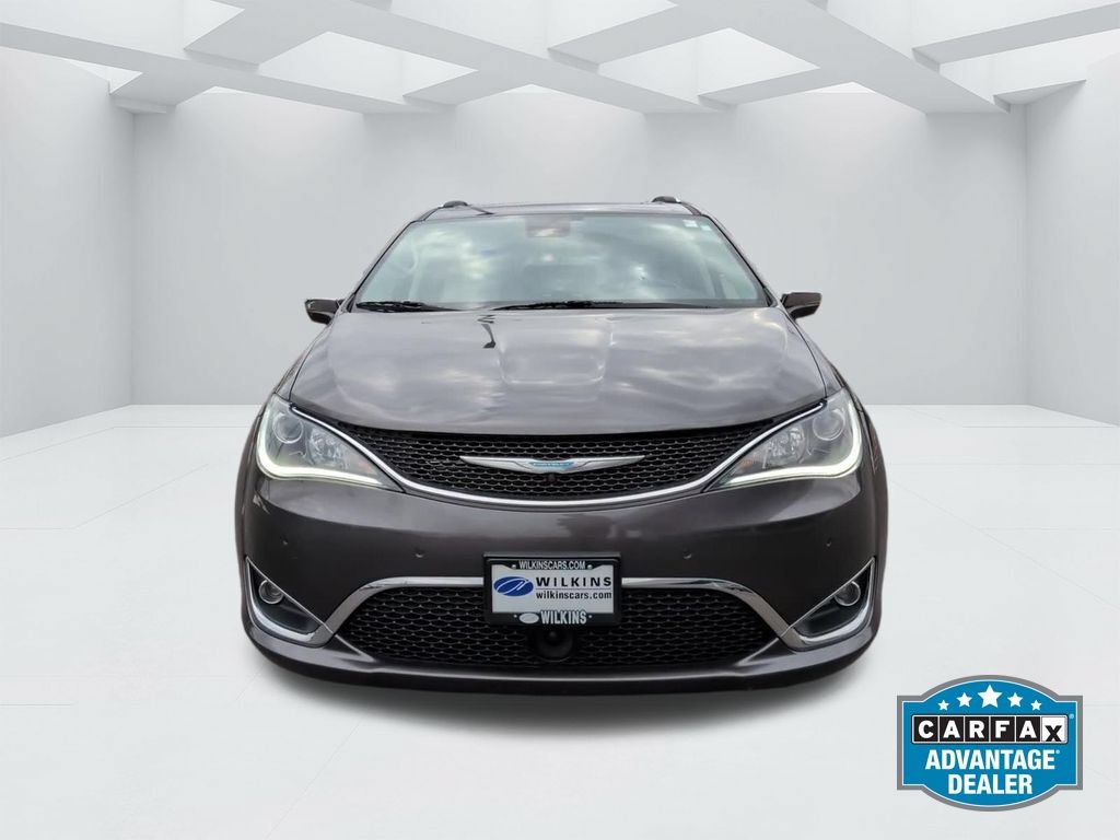 Used 2020 Chrysler Pacifica Limited w/ Advanced Safetytec Group FWD image 10