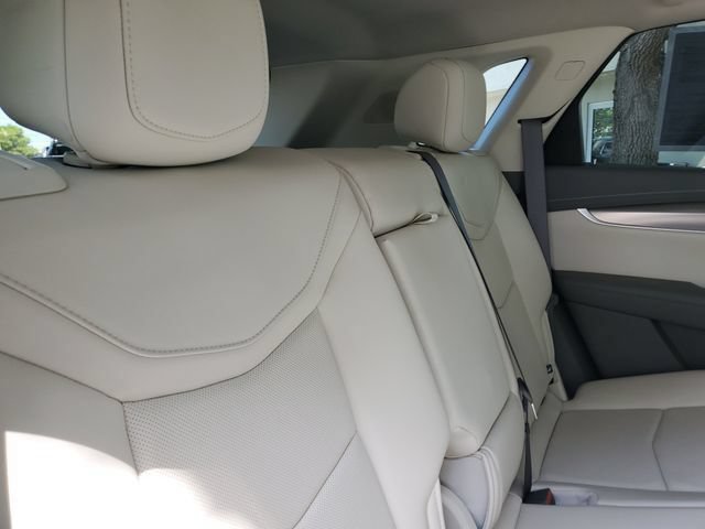 Certified 2024 Cadillac XT5 Premium Luxury w/ Technology Package FWD image 25