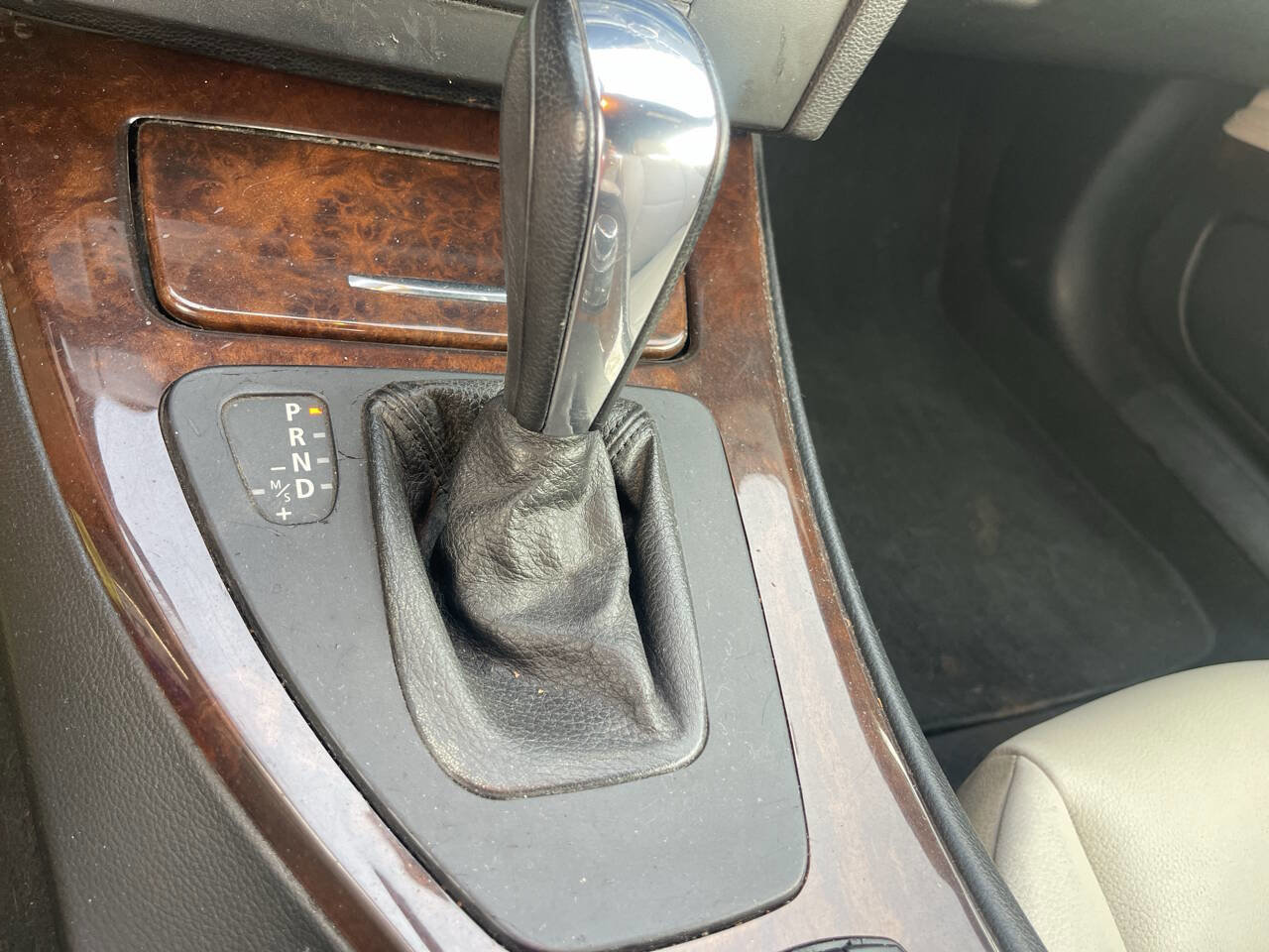 Used 2013 BMW 335i Convertible RWD image 21