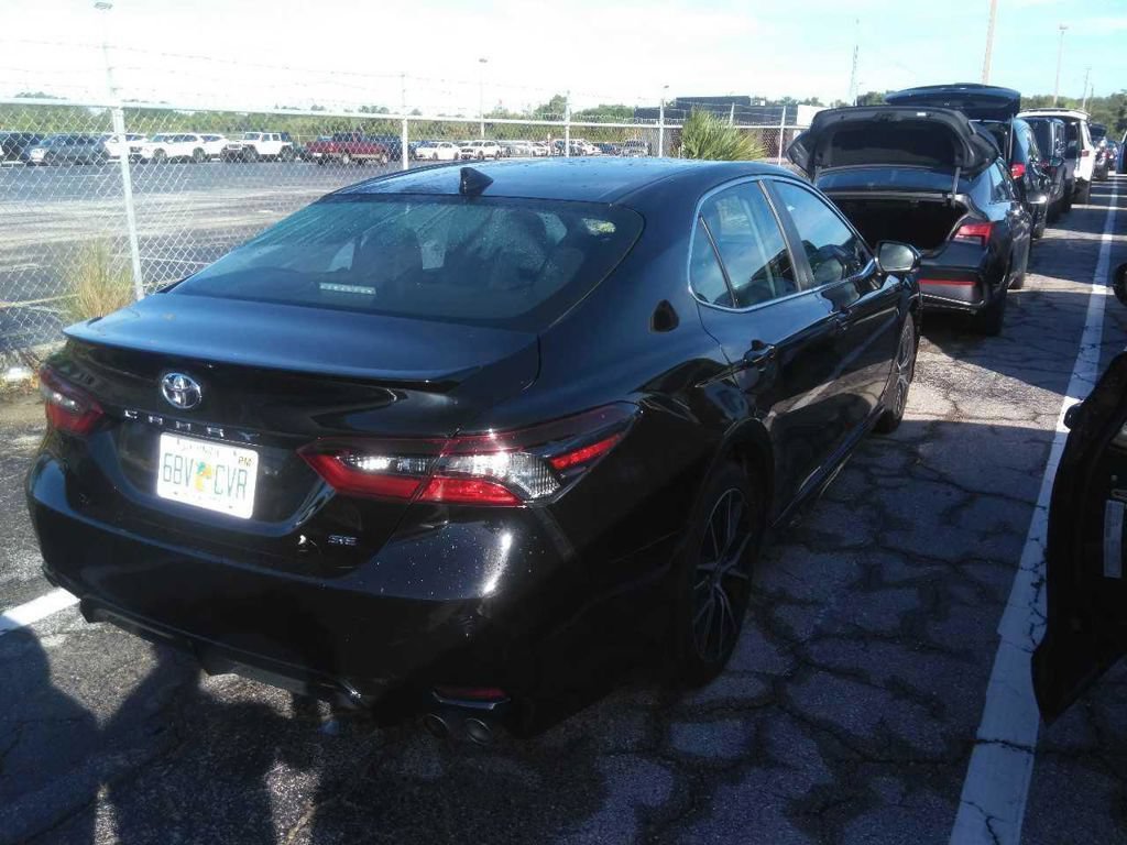 Used 2024 Toyota Camry SE FWD image 10