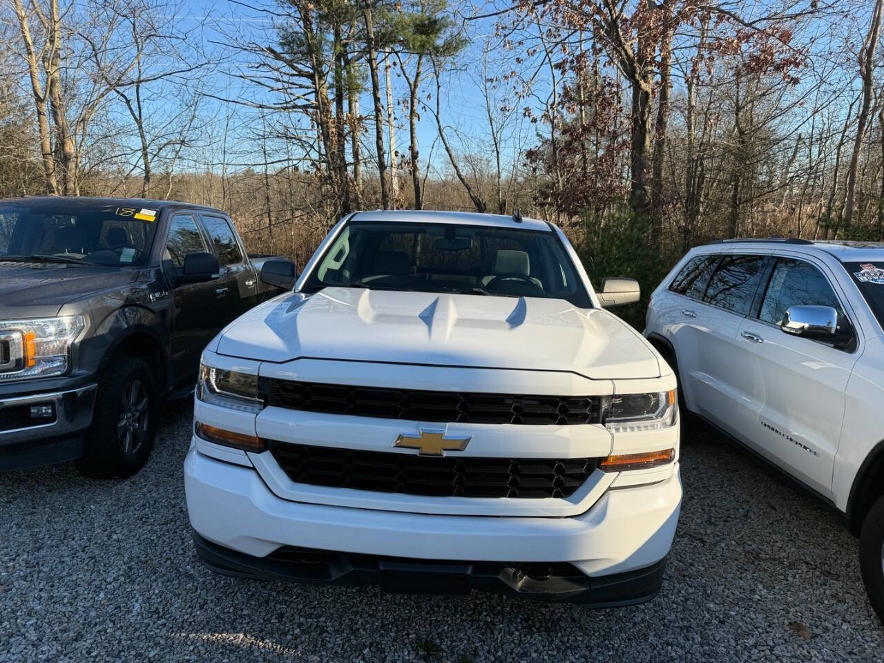 Used 2018 Chevrolet Silverado 1500 Custom w/ Custom Value Package image 6