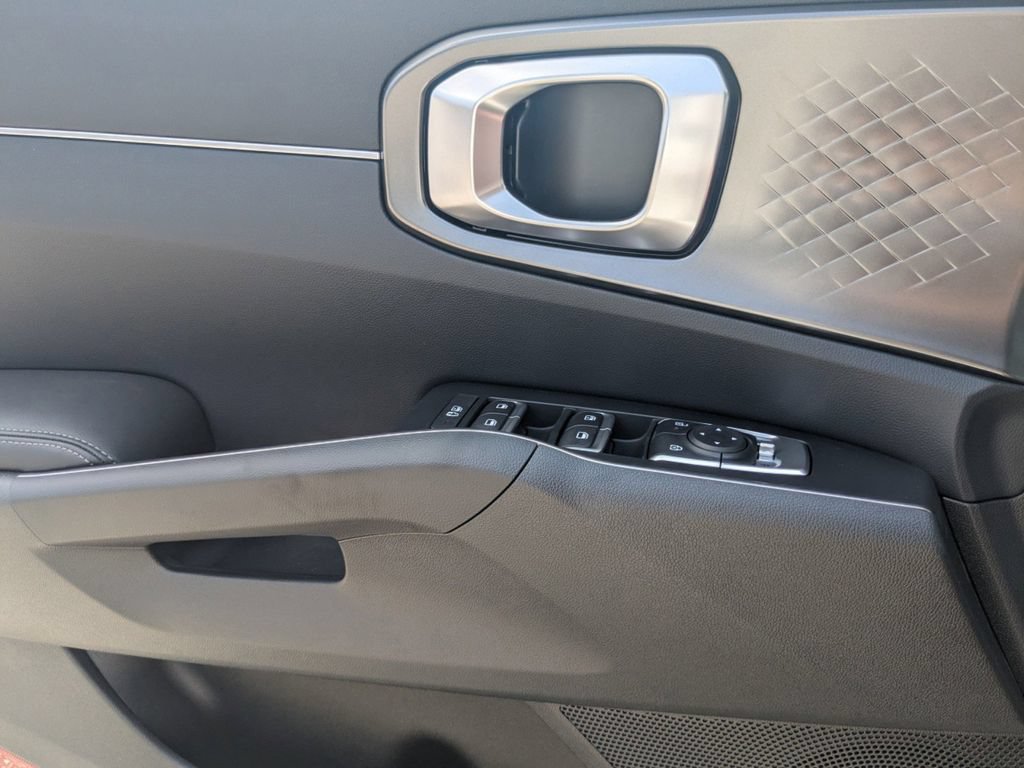 Used 2025 Kia Sorento EX AWD/4WD image 23
