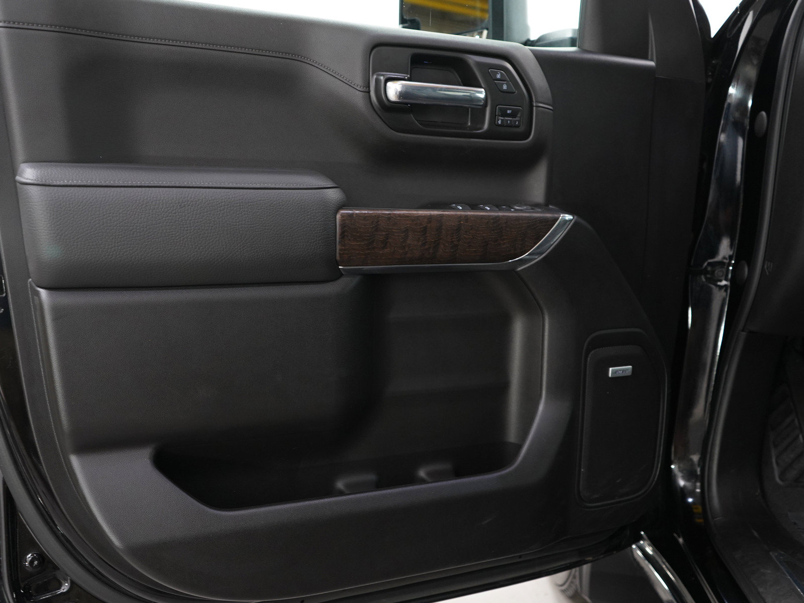 Used 2022 GMC Sierra 1500 Denali w/ Denali Premium Package AWD/4WD image 19