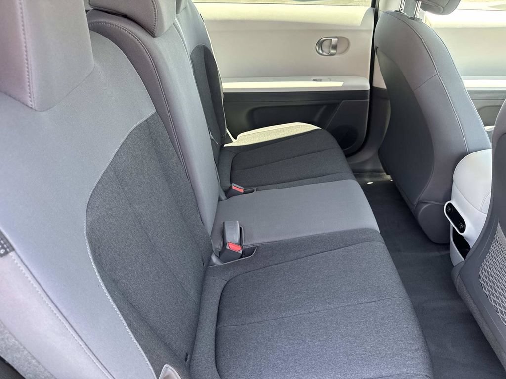 Certified 2024 Hyundai Ioniq 5 SEL RWD image 28