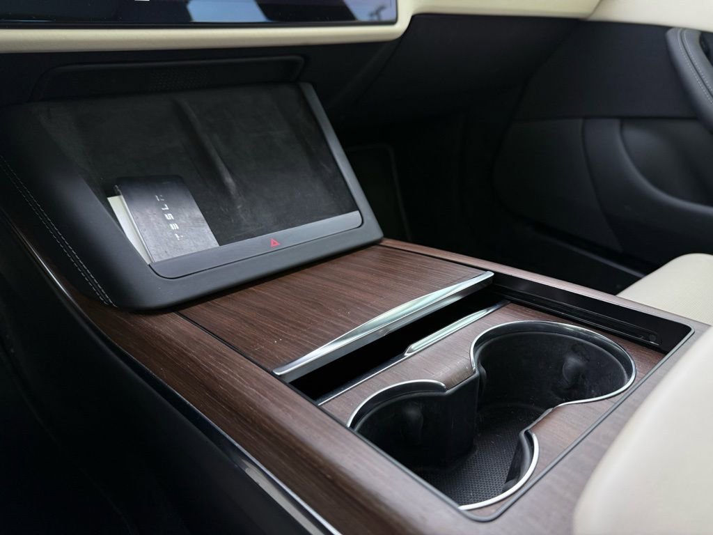 Used 2022 Tesla Model S image 19