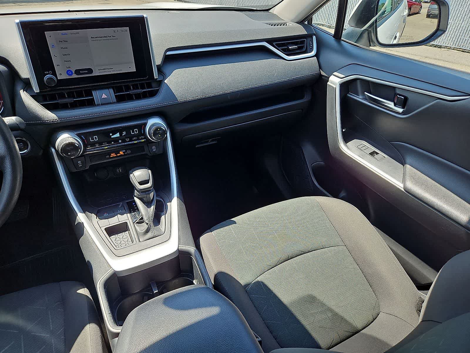 Used 2024 Toyota RAV4 XLE FWD image 12