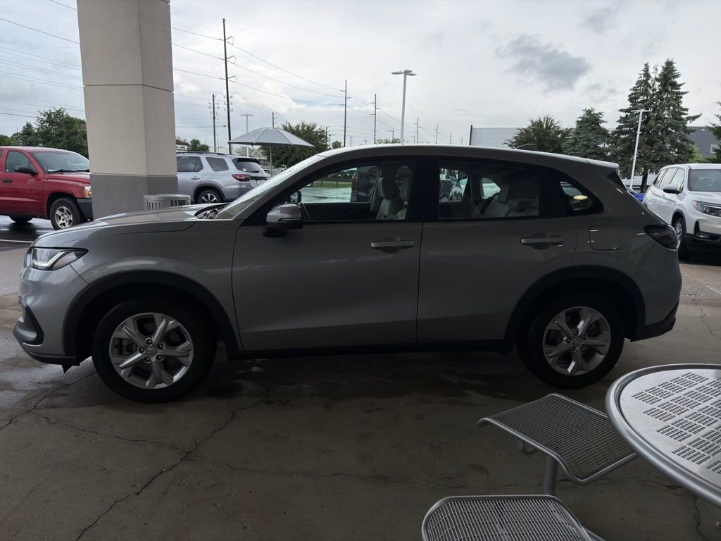 Certified 2023 Honda HR-V LX image 2