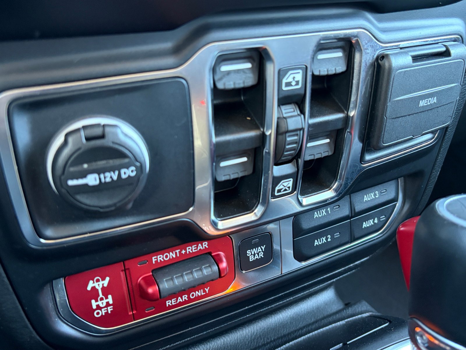 Used 2023 Jeep Wrangler Unlimited Rubicon 4xe w/ Cold Weather Group image 20