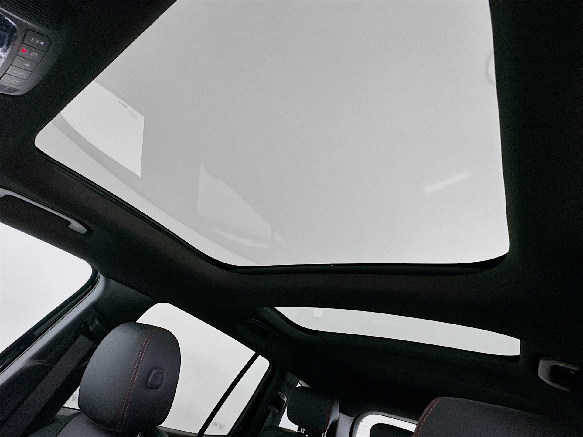 New 2026 Mercedes-Benz GLB 250 image 23