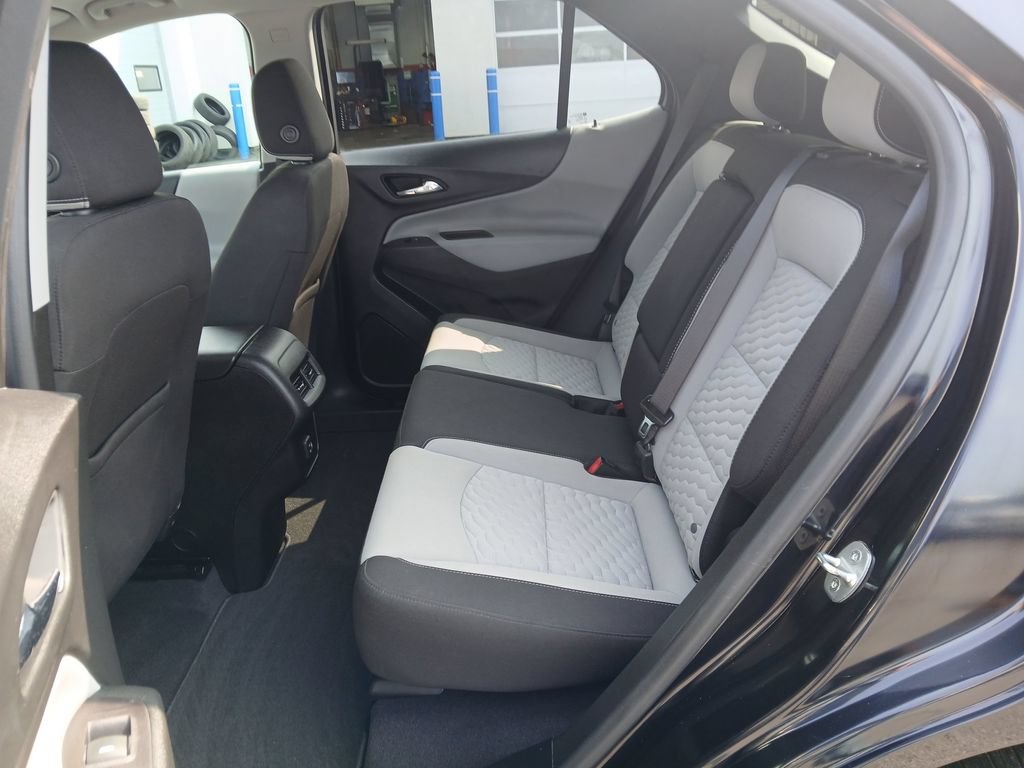 Used 2021 Chevrolet Equinox LS AWD/4WD image 23
