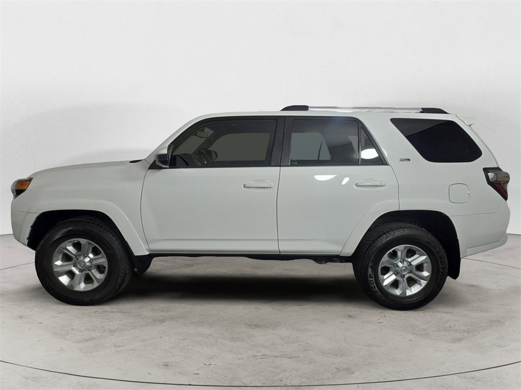 Used 2020 Toyota 4Runner SR5 image 2