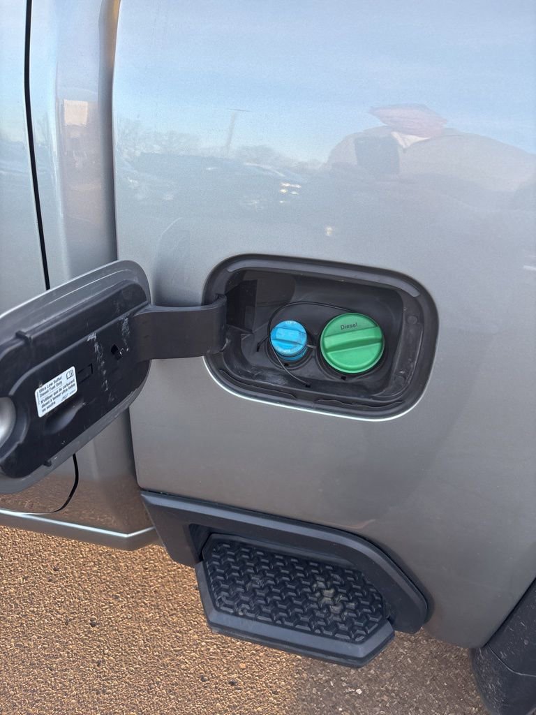 Used 2025 GMC Sierra 2500 SLT w/ SLT Convenience Package image 24