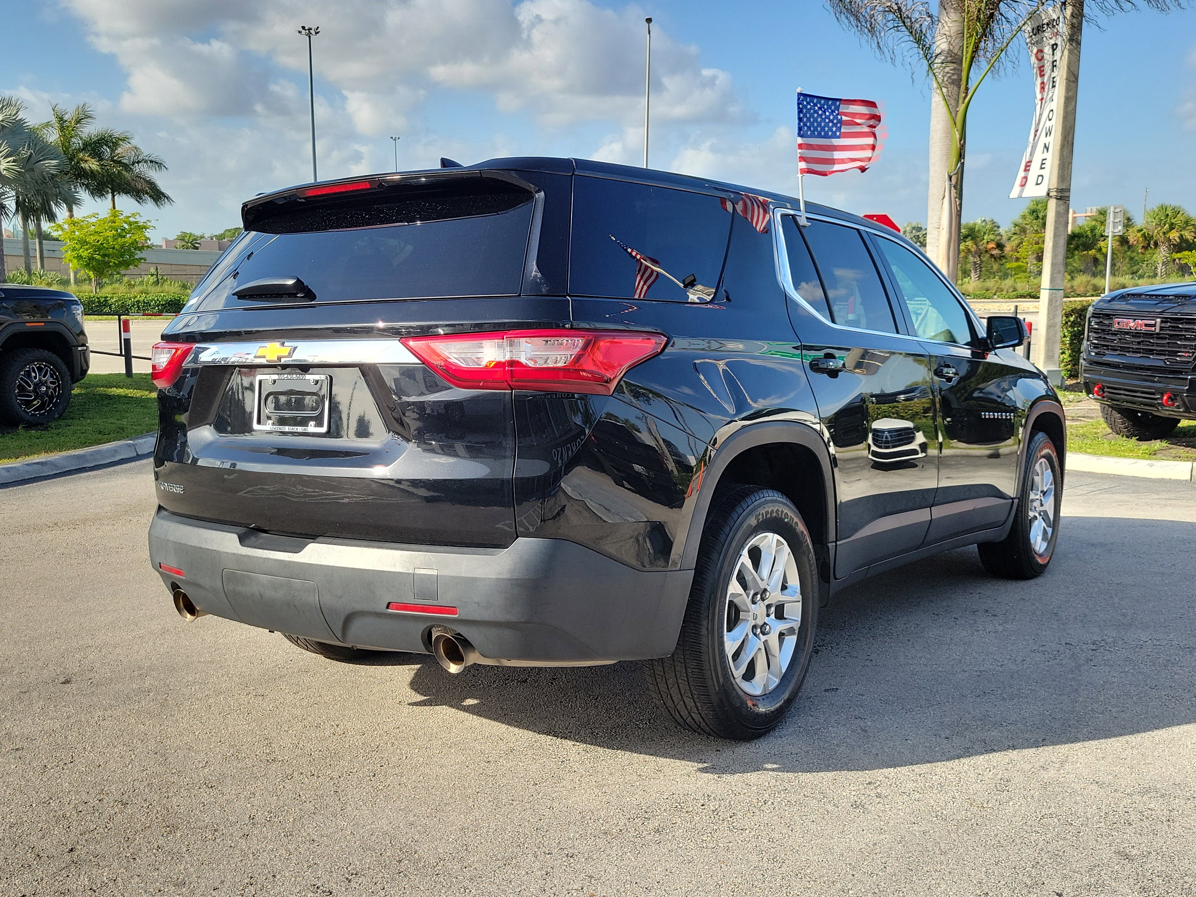 Used 2019 Chevrolet Traverse LS FWD image 5