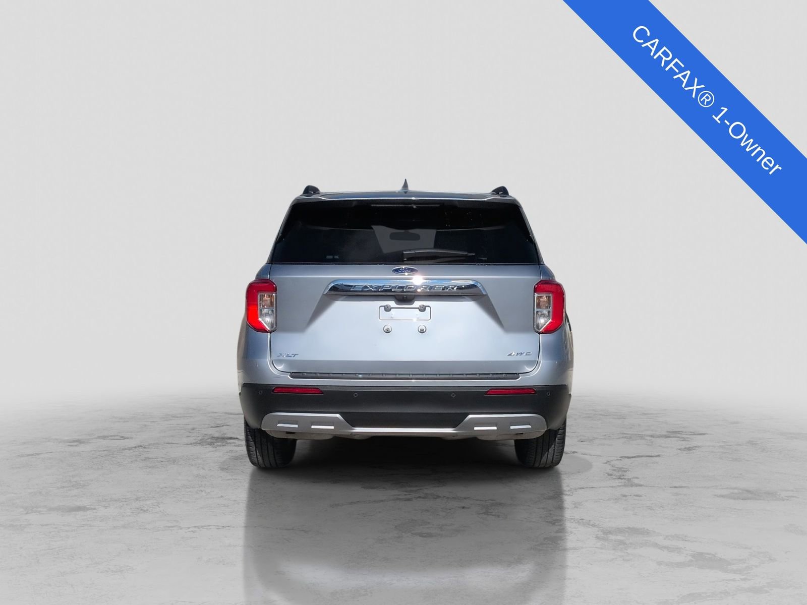 Used 2024 Ford Explorer XLT w/ Equipment Group 202A image 7