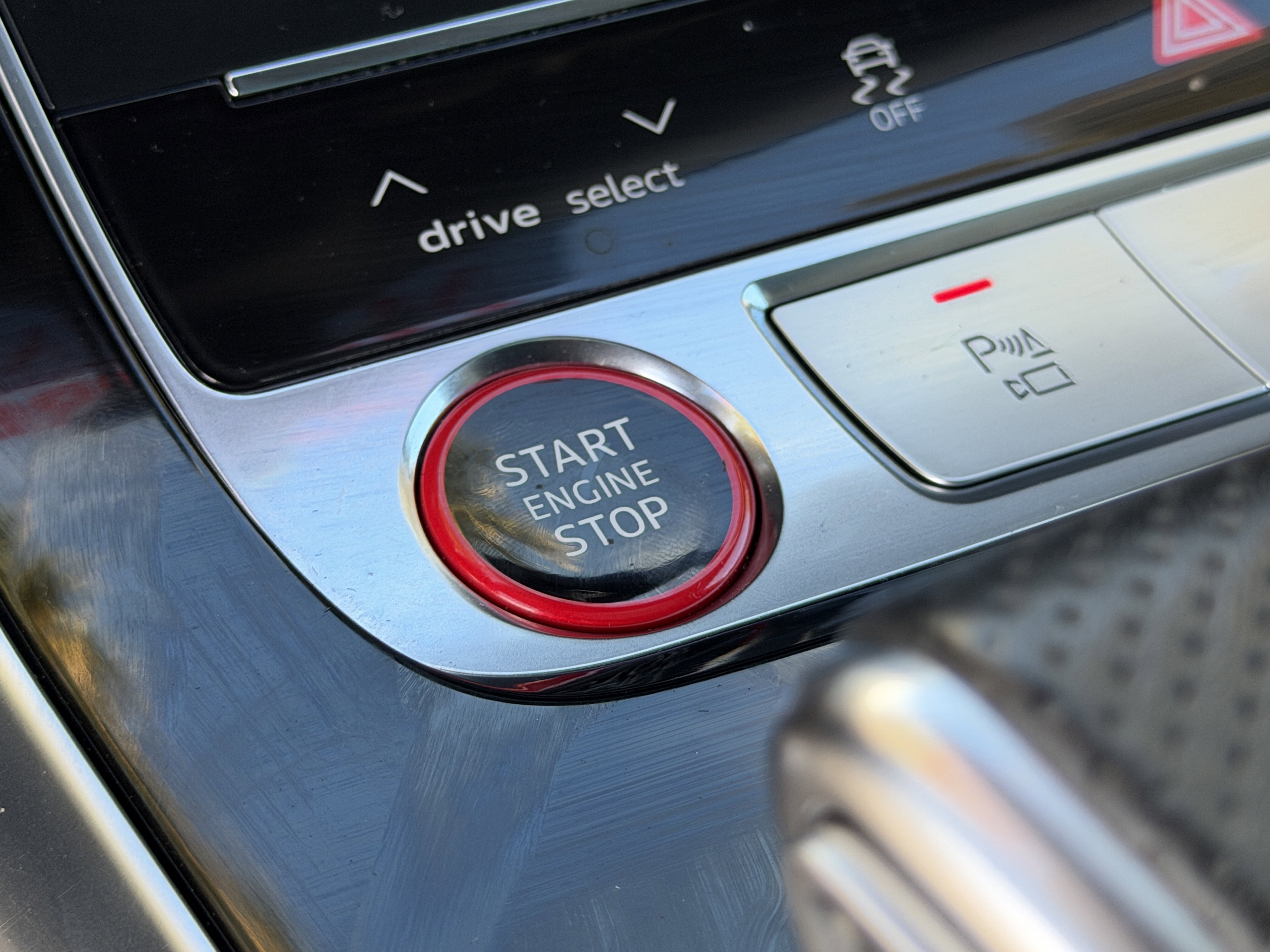 Used 2024 Audi SQ8 Premium Plus w/ Executive Package image 28