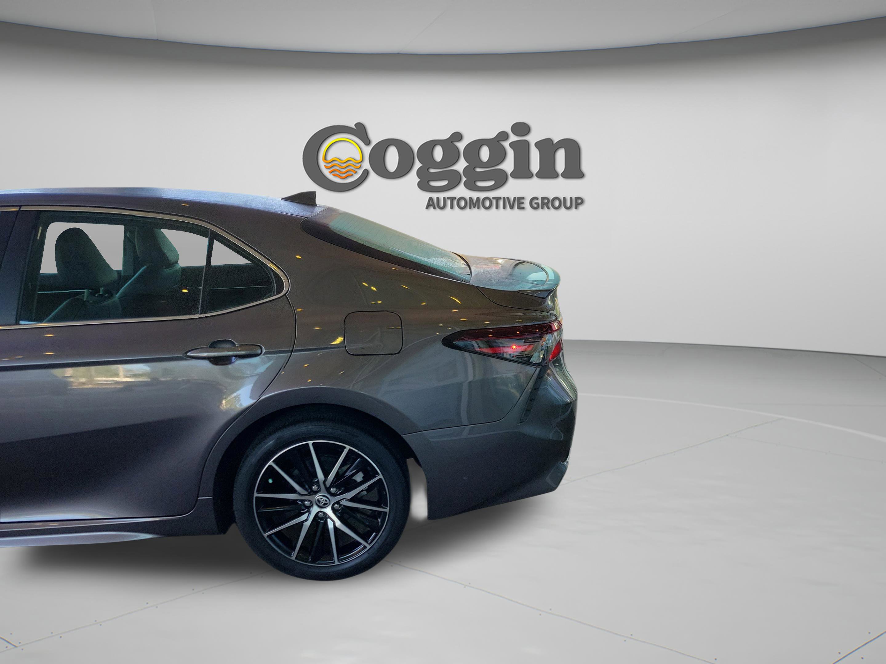 Certified 2023 Toyota Camry SE image 9