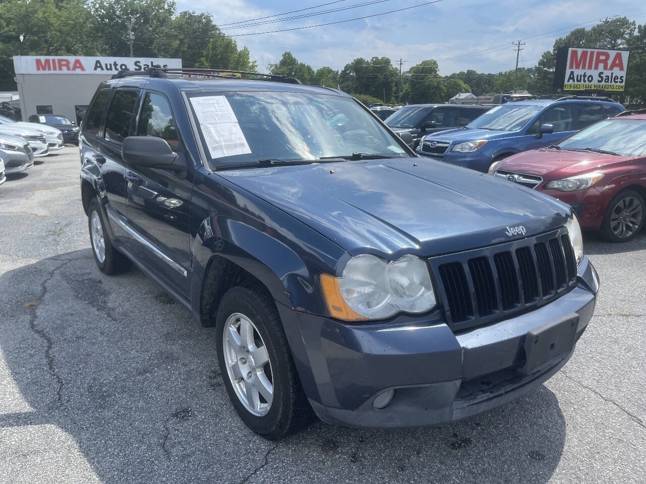 Used 2010 Jeep Grand Cherokee Laredo AWD/4WD image 2
