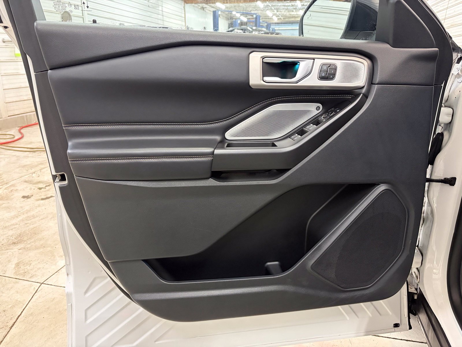 Used 2020 Ford Explorer ST w/ Premium Technology Package AWD/4WD image 9