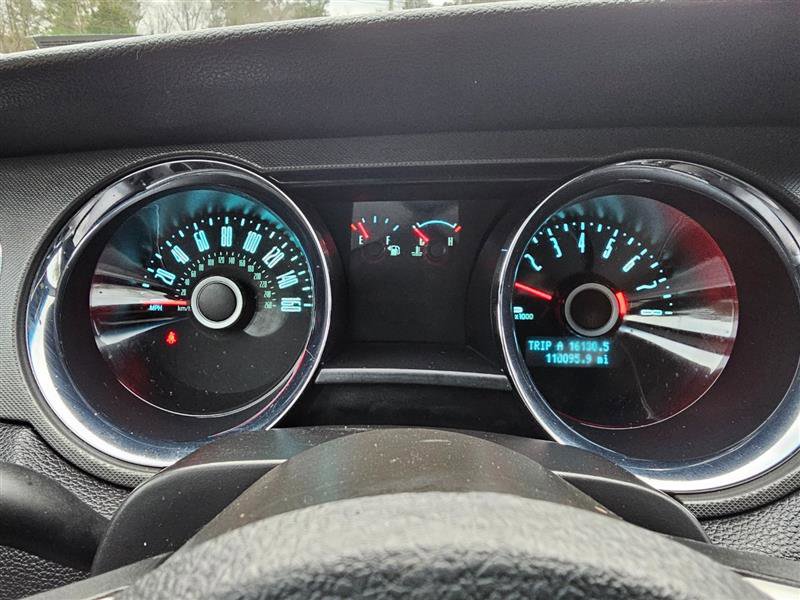 Used 2014 Ford Mustang Premium RWD image 8