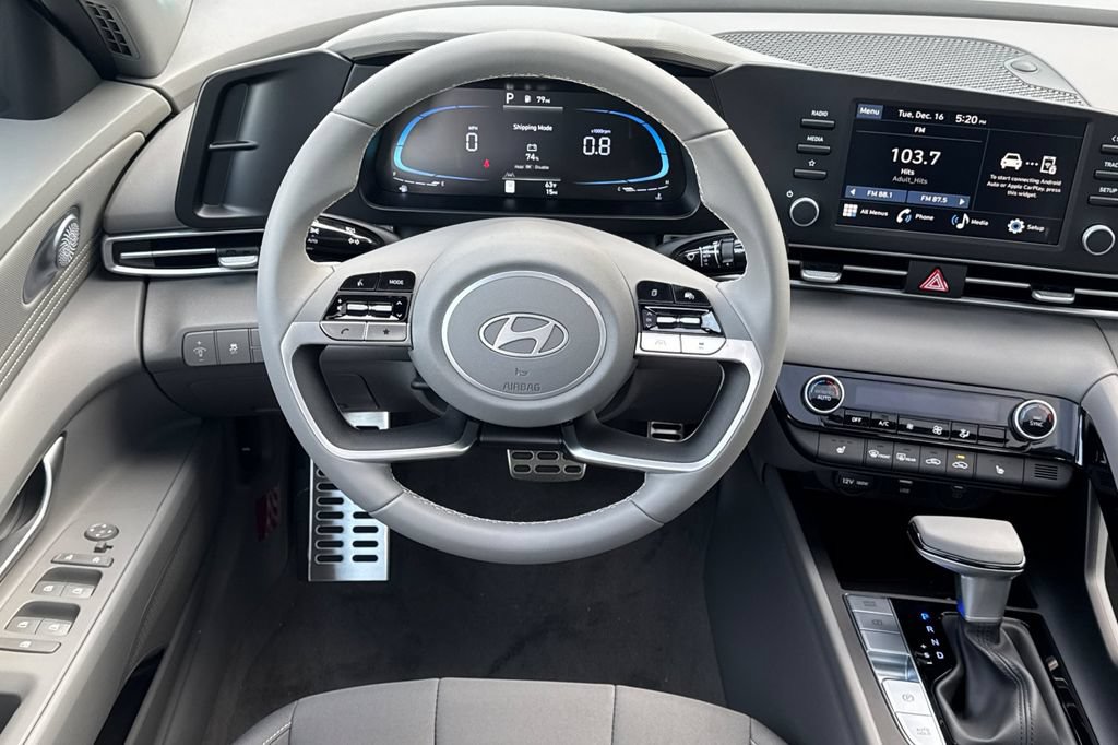 New 2026 Hyundai Elantra SEL Sport Premium FWD image 15